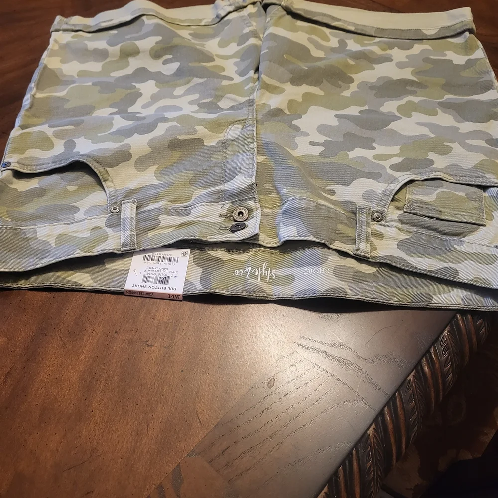 Style & Co. Olive Camo Women's Cargo Shorts New With Tag - Picture 4 of 14